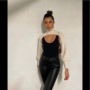 Zara Brand New. Crop Roll neck knitted sleeve top.